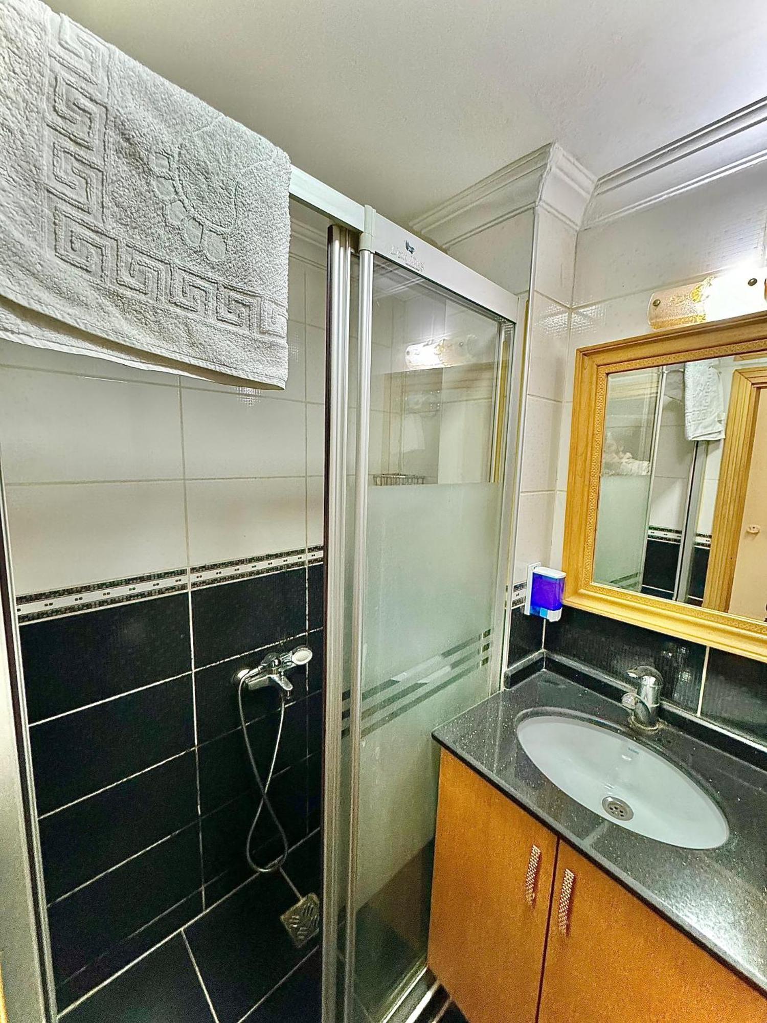 Grand Papirus Hotel Isztambul Kültér fotó